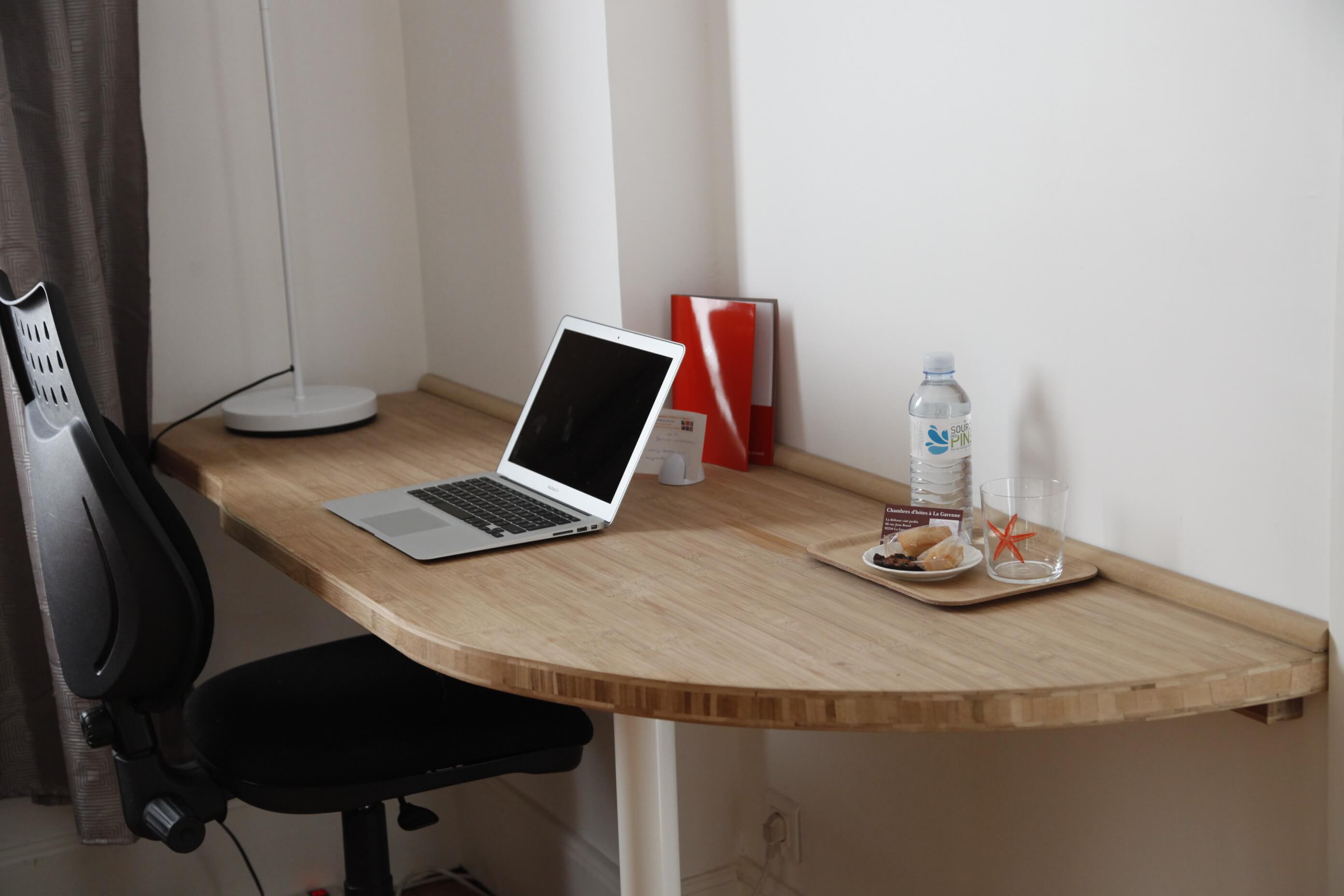 rooms.eastSide.pictures.main